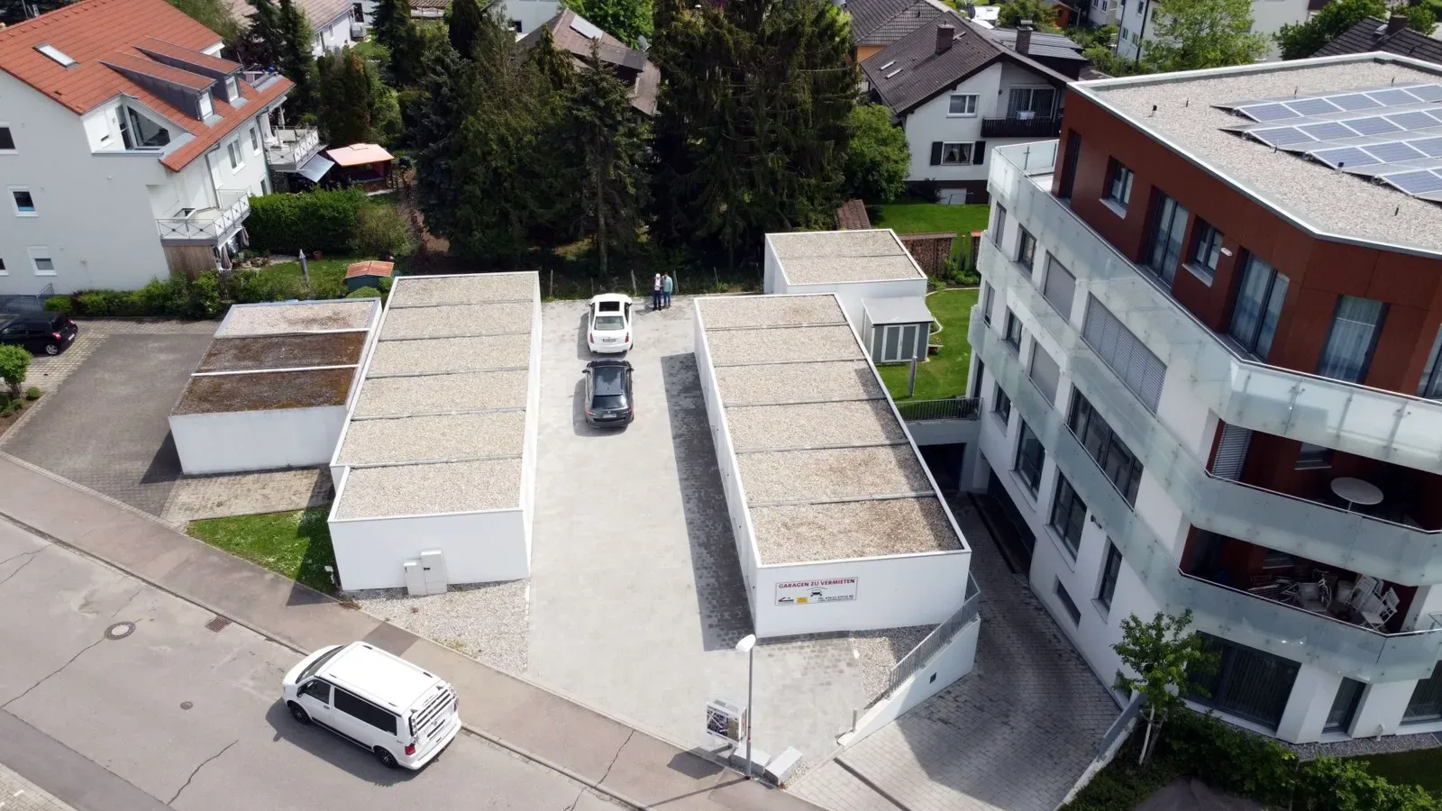 Neubau von 14 Garagen