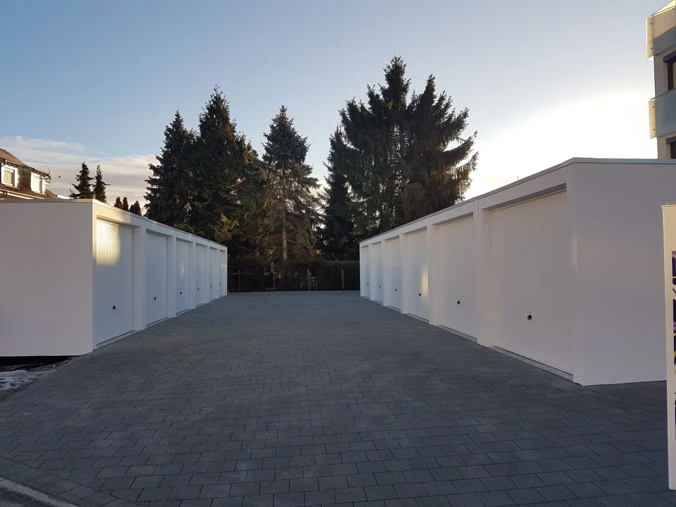Neubau von 14 Garagen – Ansicht 2