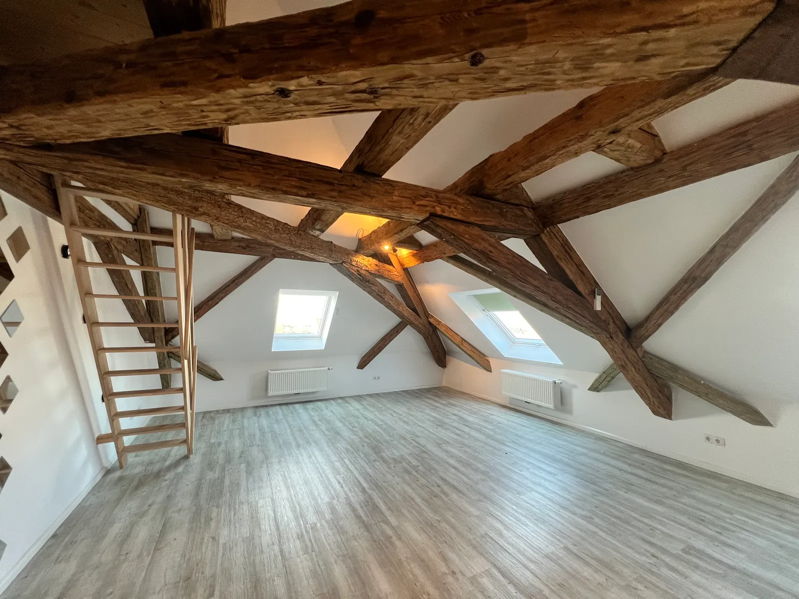 Kernsanierung Mehrfamilienhaus, 11 Wohneinheiten (Baujahr 1800) – Ansicht 8