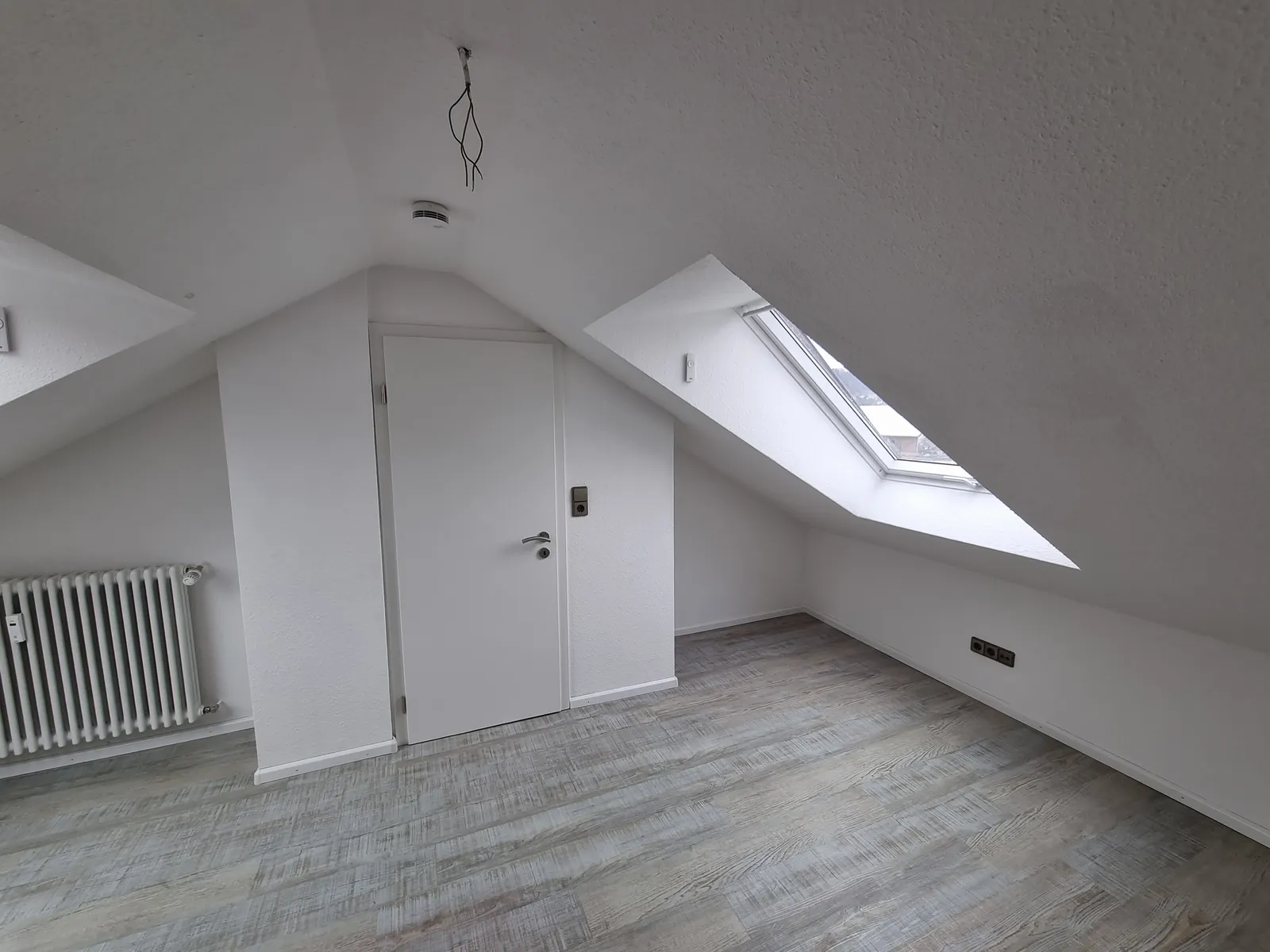 Kernsanierung Zweifamilienhaus – Ansicht 5