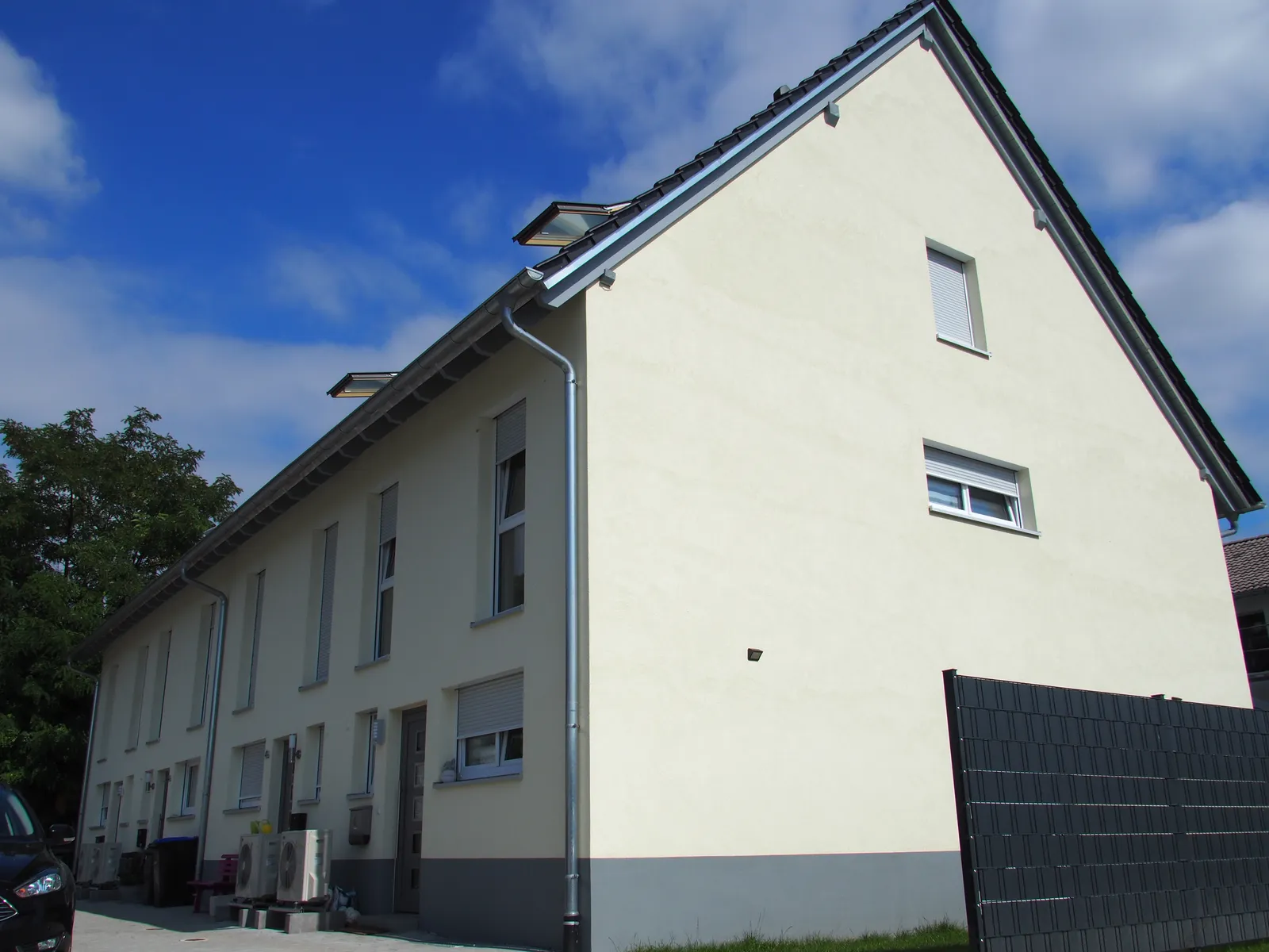 Neubau von 4 Reihenhäusern – Ansicht 1