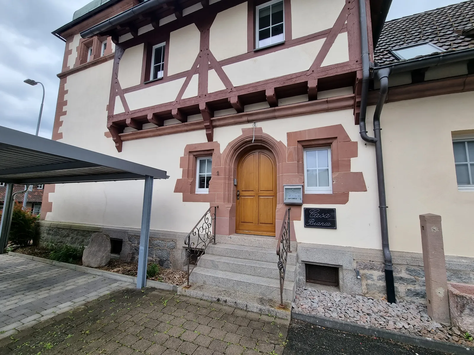 Kernsanierung denkmalgeschütztes Wohnhaus, 3 Wohneinheiten (Baujahr 1900) – Ansicht 5
