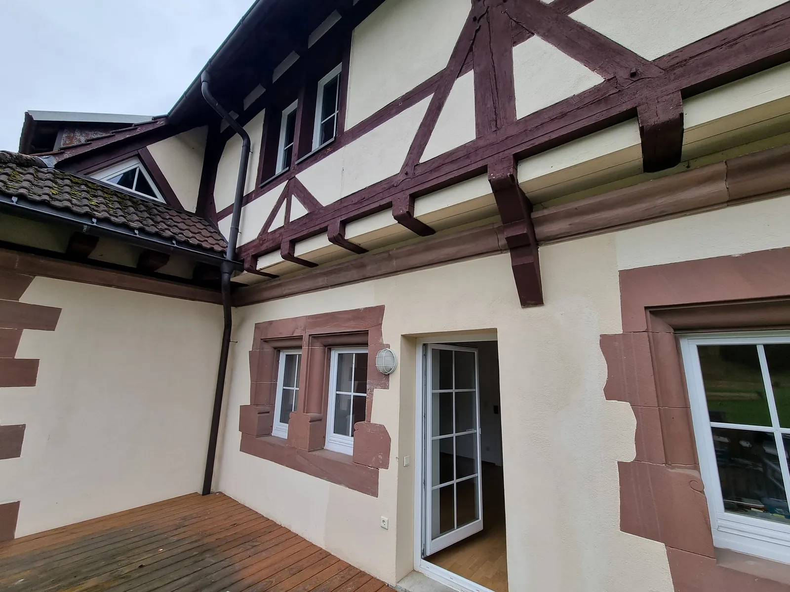 Kernsanierung denkmalgeschütztes Wohnhaus, 3 Wohneinheiten (Baujahr 1900) – Ansicht 12