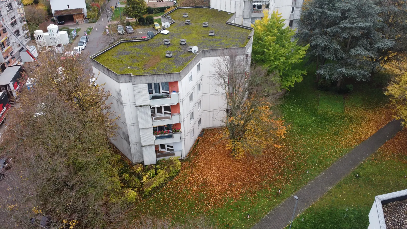 Teilsanierung einzelner Wohnungen, Mehrfamilienhaus 12 Wohneinheiten – Ansicht 1