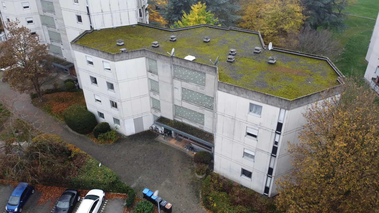 Teilsanierung einzelner Wohnungen, Mehrfamilienhaus 12 Wohneinheiten – Ansicht 2