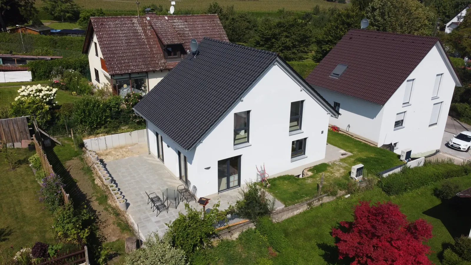Neu gebaute Einfamilienhäuser in Blansingen mit Garten, aus der Luft