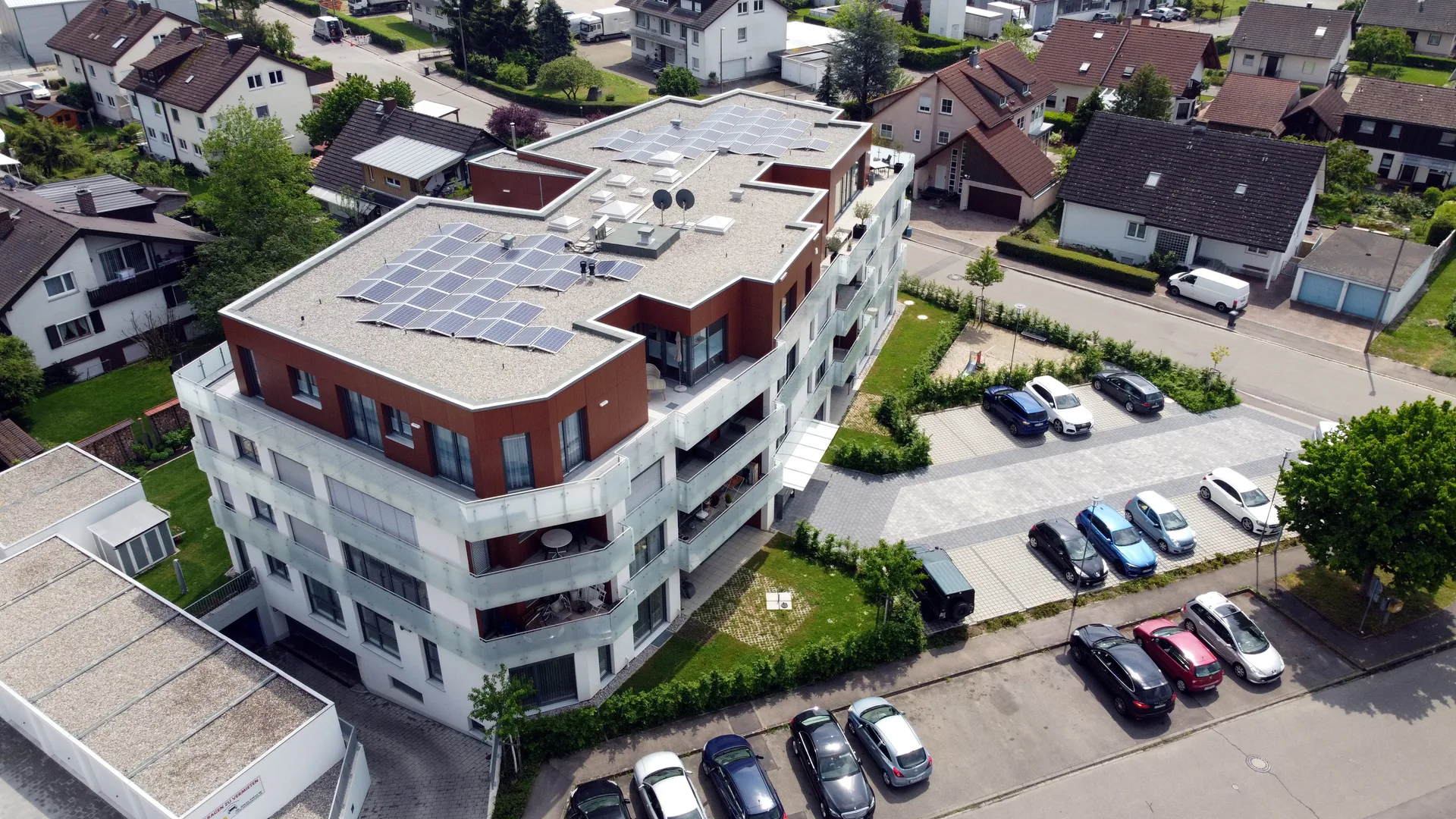 Neubau Mehrfamilienhaus mit 23 Wohneinheiten in Efringen-Kirchen, Luftaufnahme